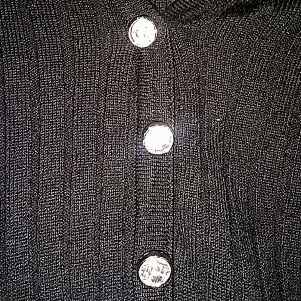 Questions Ribbed Black Shirt - Picture 2 of 4